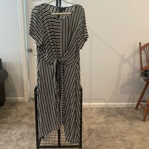 Striped detail, super soft mid dress with tie waist